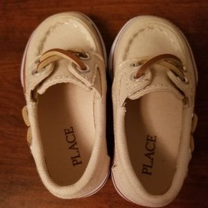 Place shoes for toddler boys